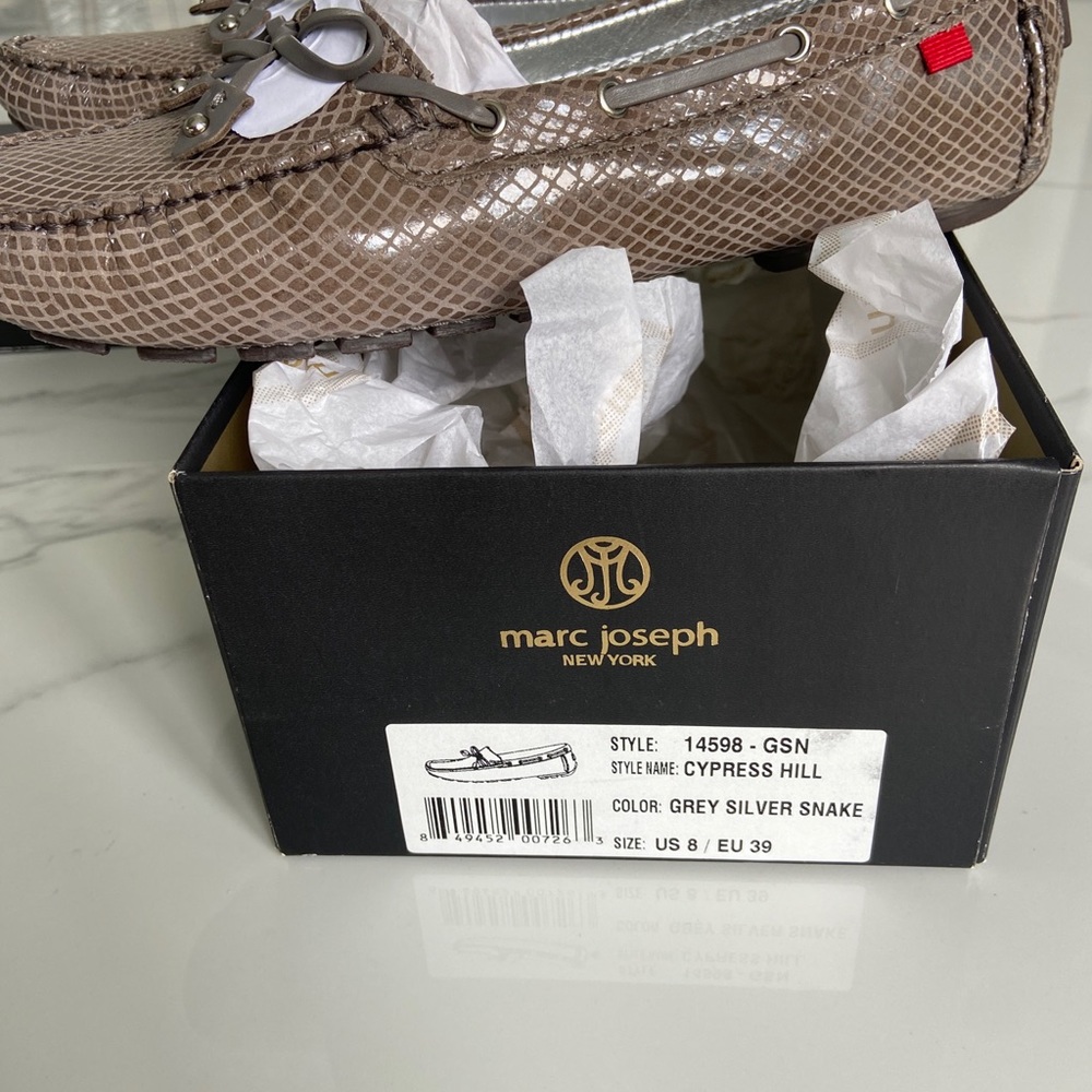 Brand new in box never worn Mark Joseph size 8 gray silver sneakers shoes